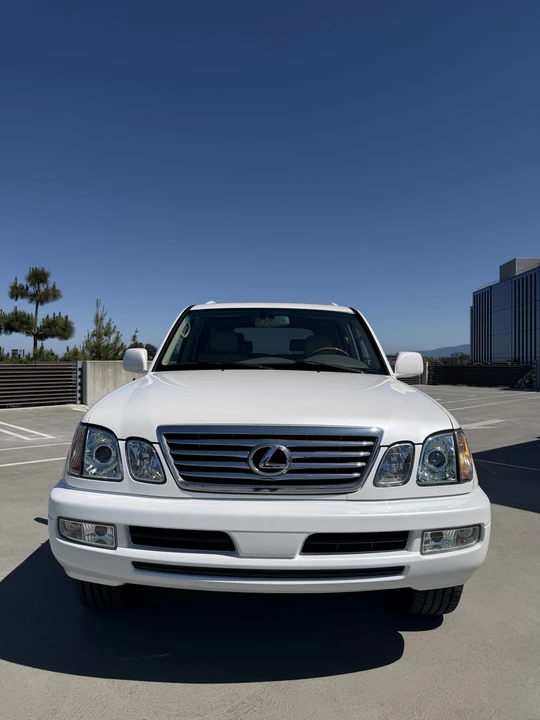 2006 Lexus LX 2nd Gen - Image 17 of 31