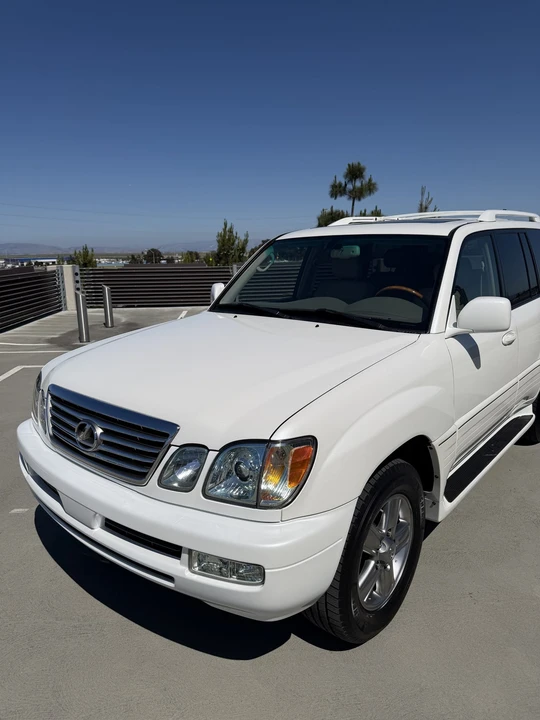 2006 Lexus LX 2nd Gen - Image 19 of 31