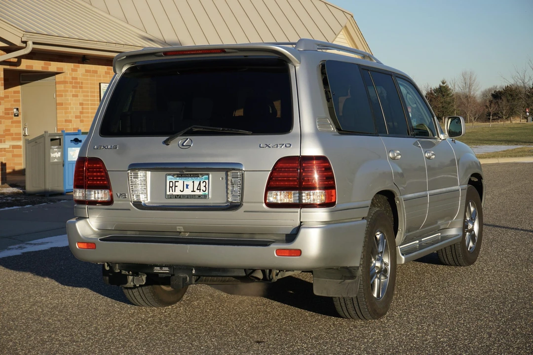 2006 Lexus LX 2nd Gen - Image 26 of 31
