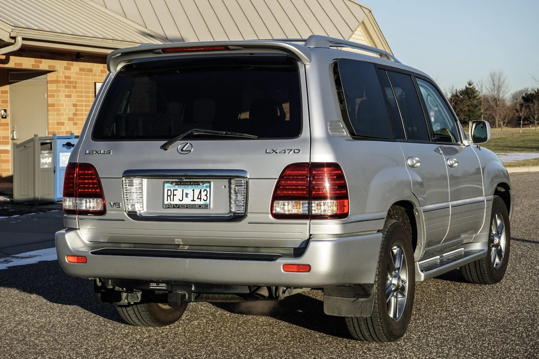 2006 Lexus LX 2nd Gen - Image 27 of 31