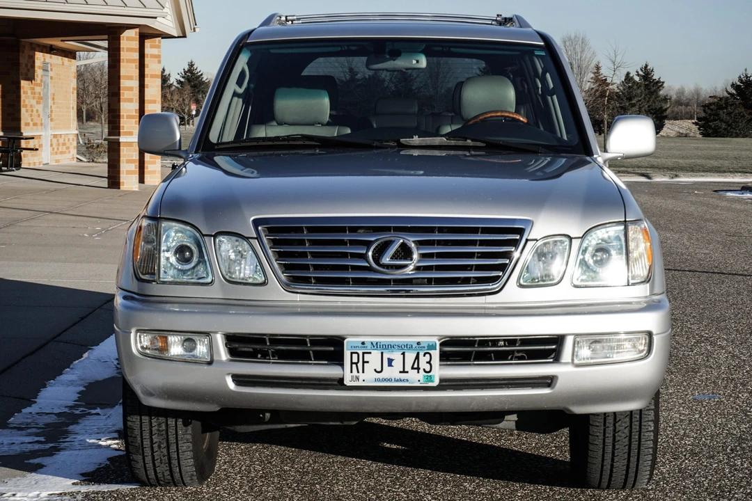 2006 Lexus LX 2nd Gen - Image 6 of 31