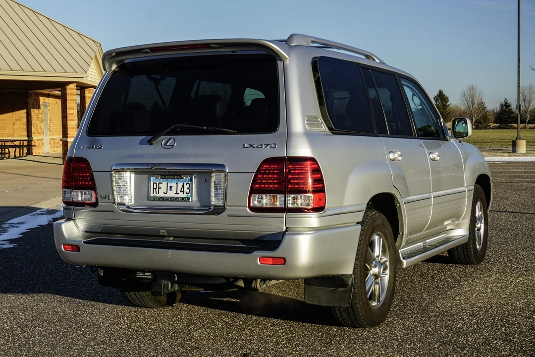 2006 Lexus LX 2nd Gen - Image 25 of 31