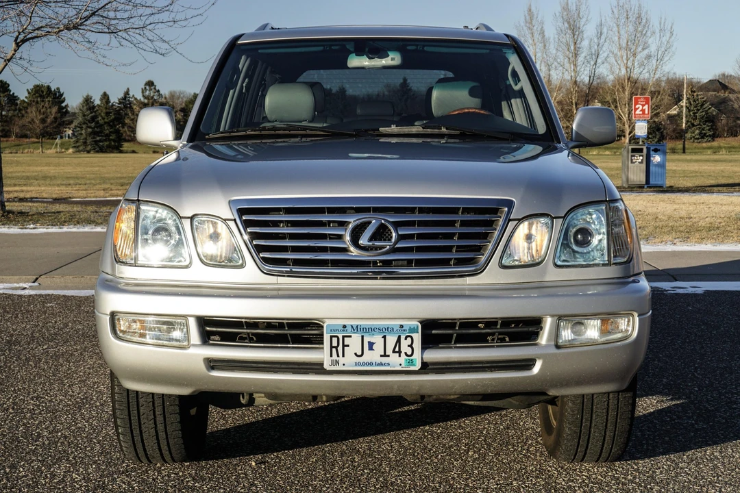 2006 Lexus LX 2nd Gen - Image 7 of 31