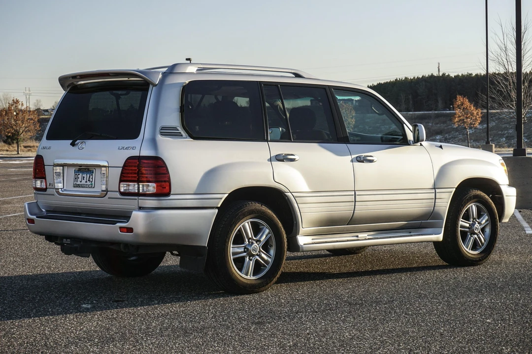 2006 Lexus LX 2nd Gen - Image 20 of 31