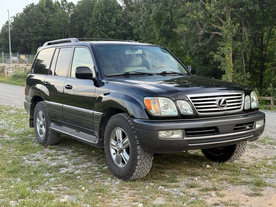 2006 Lexus LX 2nd Gen - Image 19 of 31