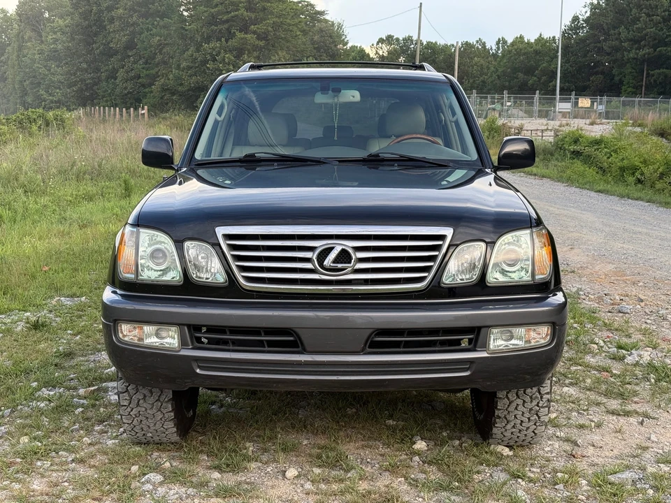 2006 Lexus LX 2nd Gen - Image 23 of 31