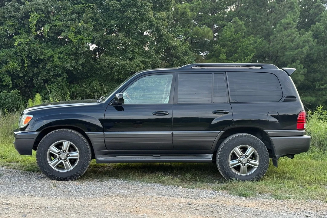 2006 Lexus LX 2nd Gen - Image 7 of 31