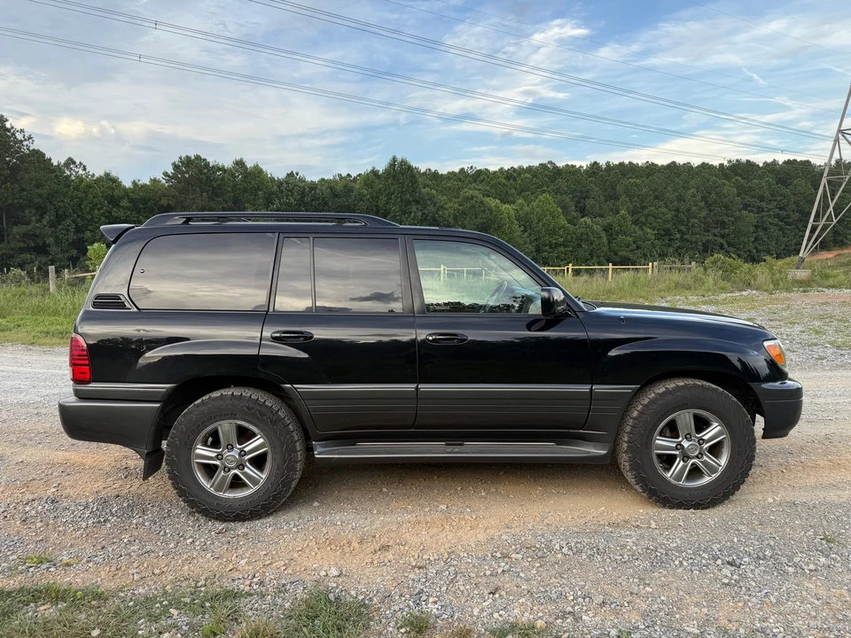 2006 Lexus LX 2nd Gen - Image 14 of 31