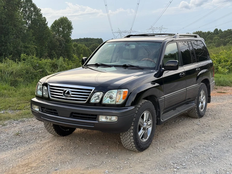 2006 Lexus LX 2nd Gen - Image 4 of 31