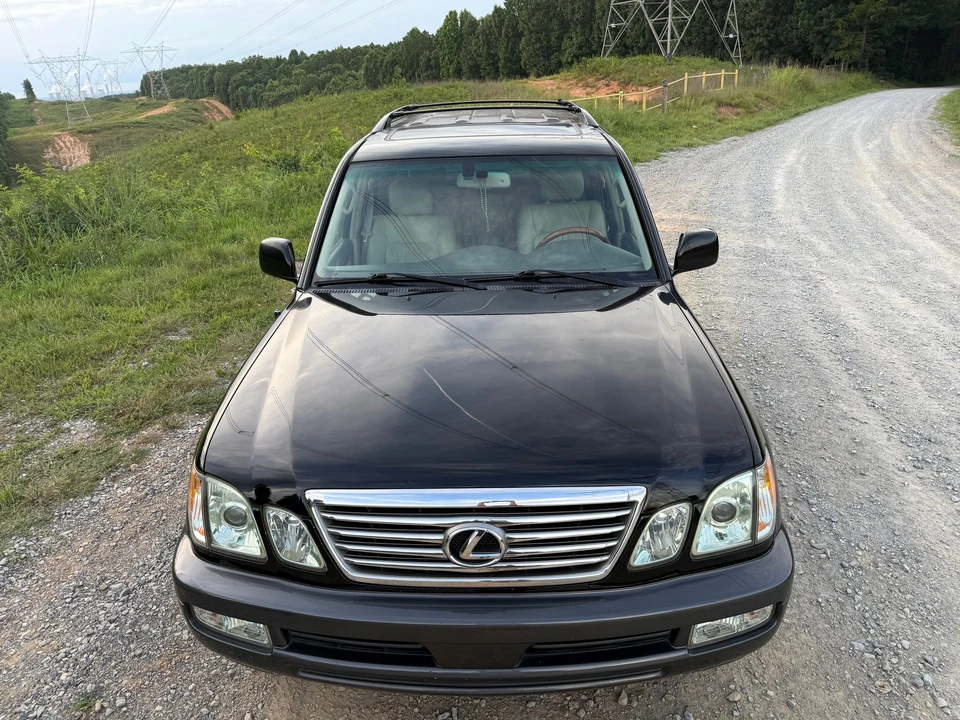 2006 Lexus LX 2nd Gen - Image 20 of 31