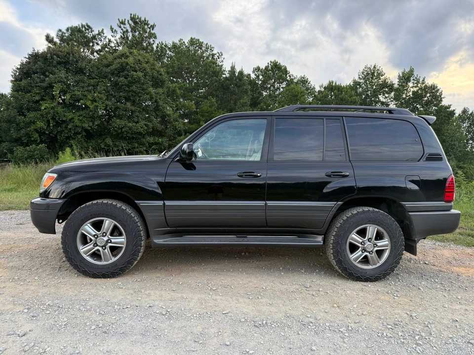 2006 Lexus LX 2nd Gen - Image 6 of 31