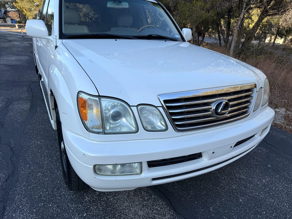 2006 Lexus LX 2nd Gen - Image 12 of 31