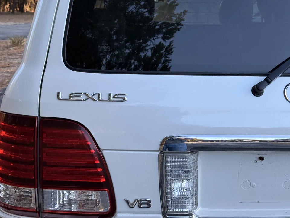 2006 Lexus LX 2nd Gen - Image 30 of 31