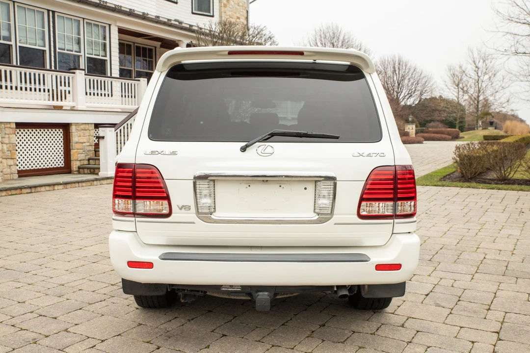 2006 Lexus LX 2nd Gen - Image 10 of 31