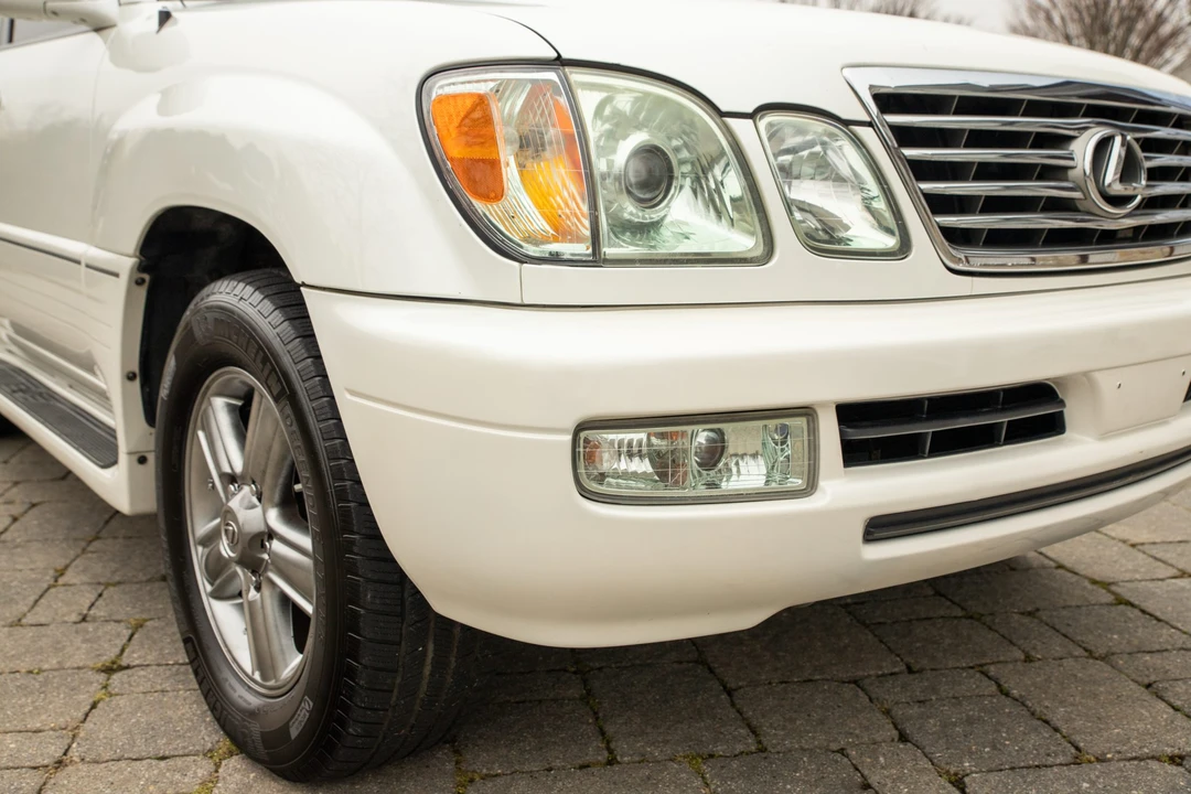 2006 Lexus LX 2nd Gen - Image 26 of 31