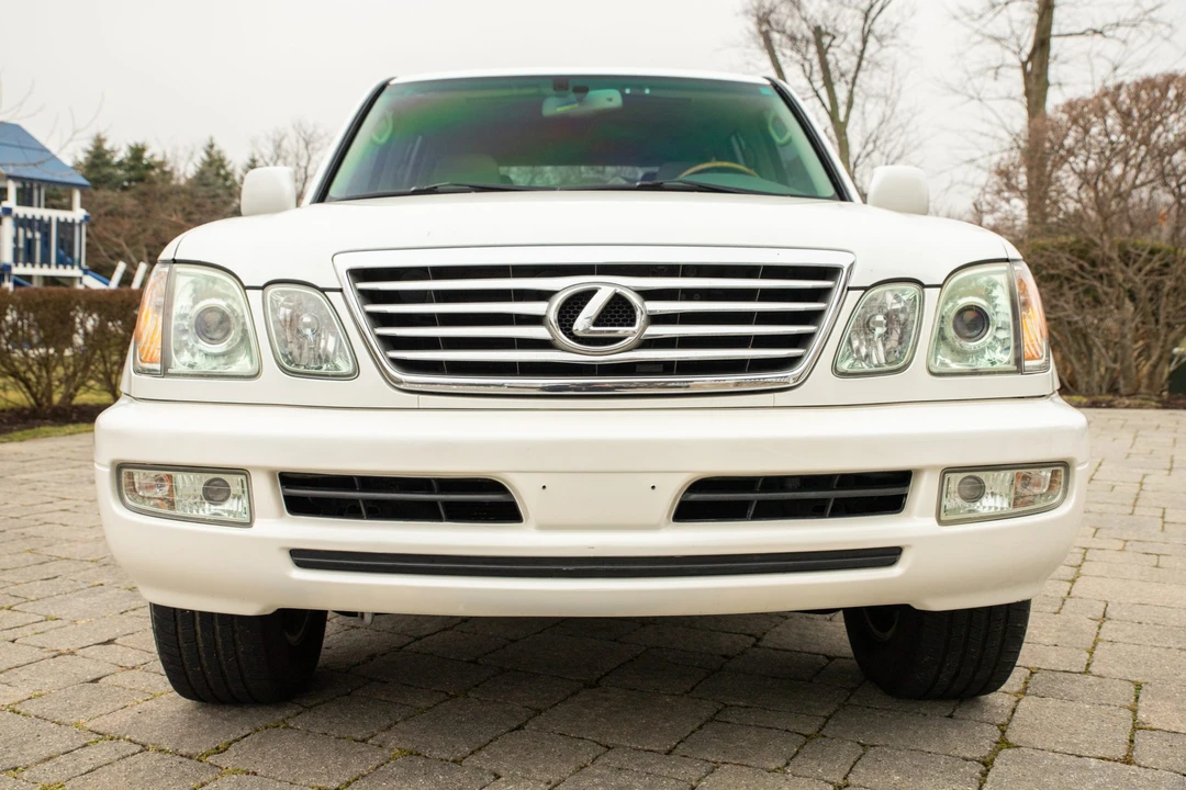2006 Lexus LX 2nd Gen - Image 24 of 31