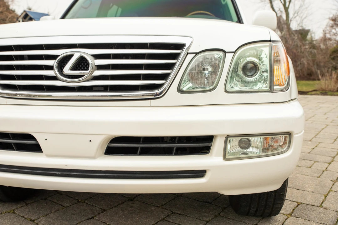 2006 Lexus LX 2nd Gen - Image 29 of 31