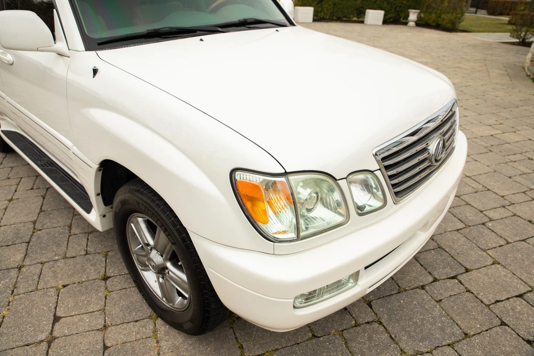 2006 Lexus LX 2nd Gen - Image 25 of 31