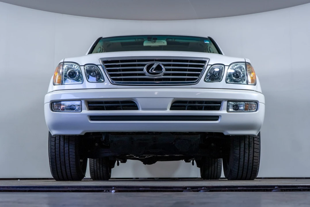 2006 Lexus LX 2nd Gen - Image 23 of 31