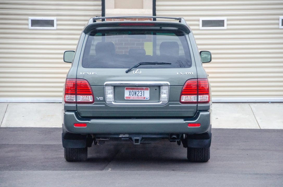 2006 Lexus LX 2nd Gen - Image 11 of 31