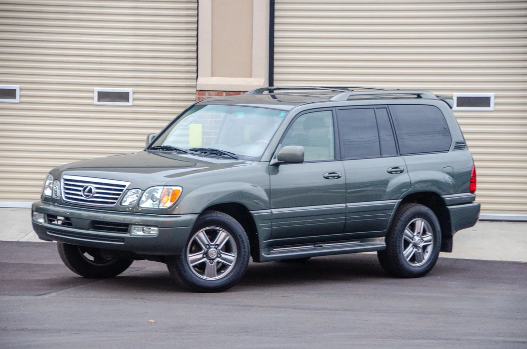 2006 Lexus LX 2nd Gen - Image 6 of 31