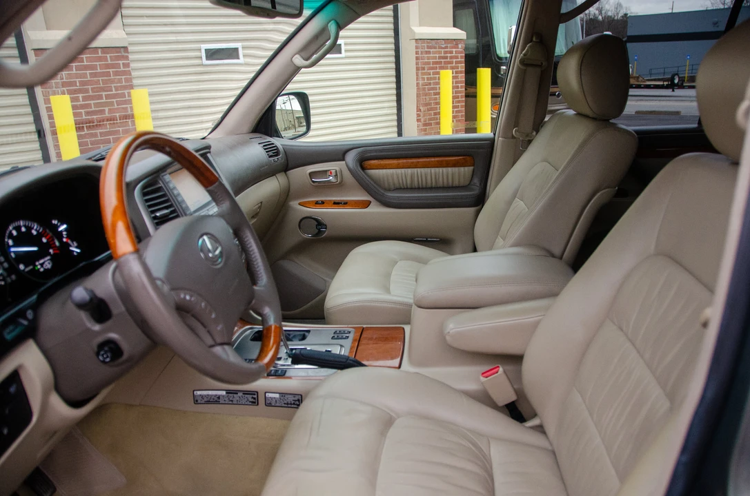 2006 Lexus LX 2nd Gen - Image 31 of 31