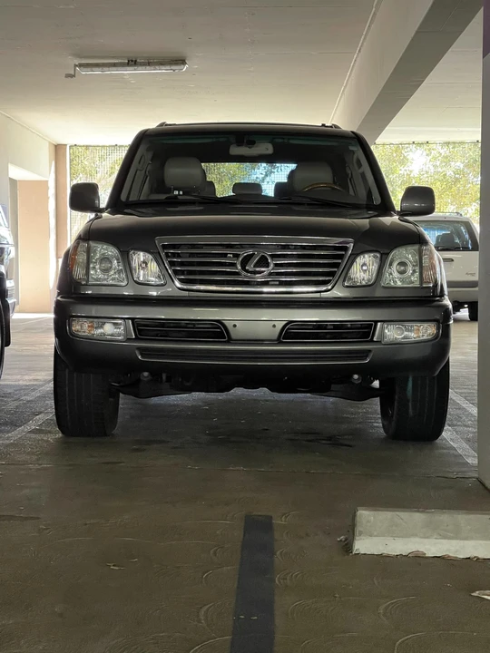 2006 Lexus LX 2nd Gen - Image 29 of 31