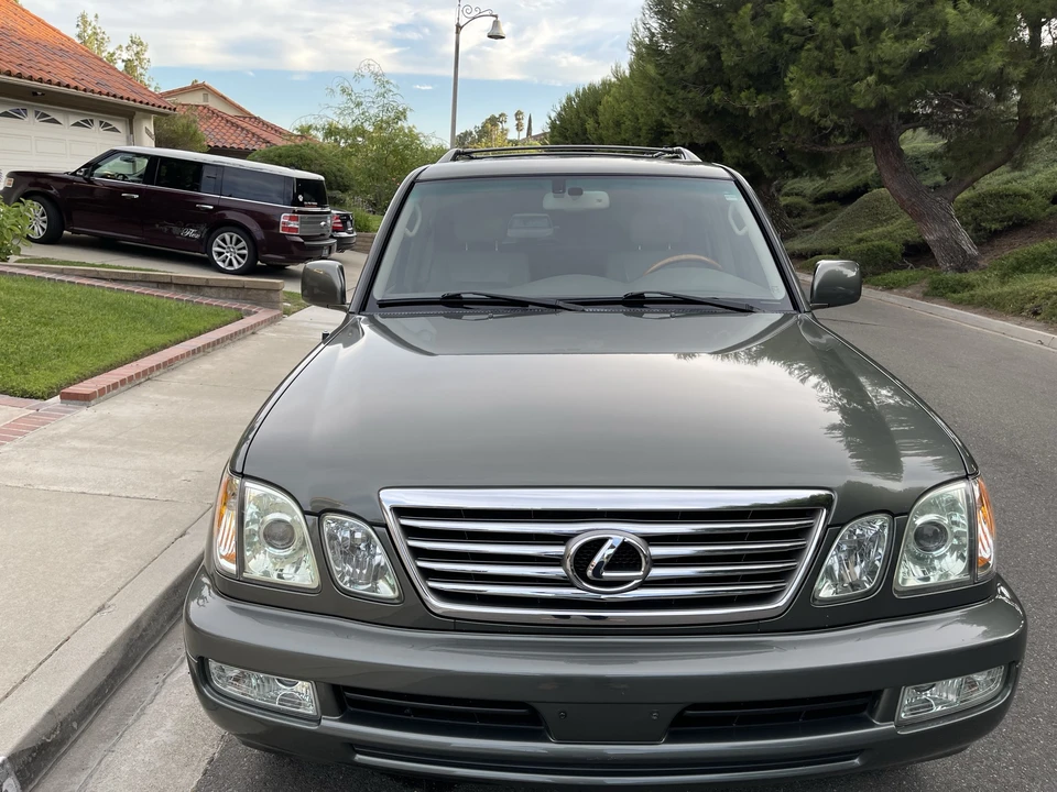 2006 Lexus LX 2nd Gen - Image 27 of 31