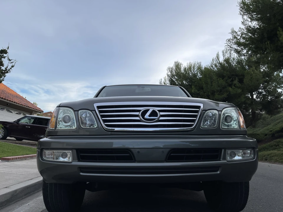 2006 Lexus LX 2nd Gen - Image 26 of 31