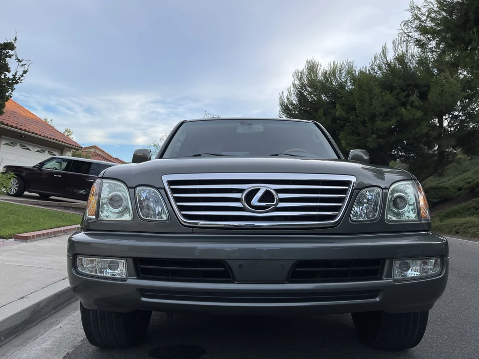 2006 Lexus LX 2nd Gen - Image 25 of 31