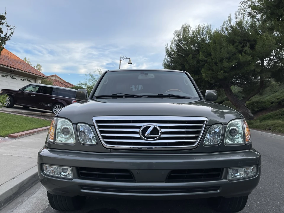 2006 Lexus LX 2nd Gen - Image 24 of 31