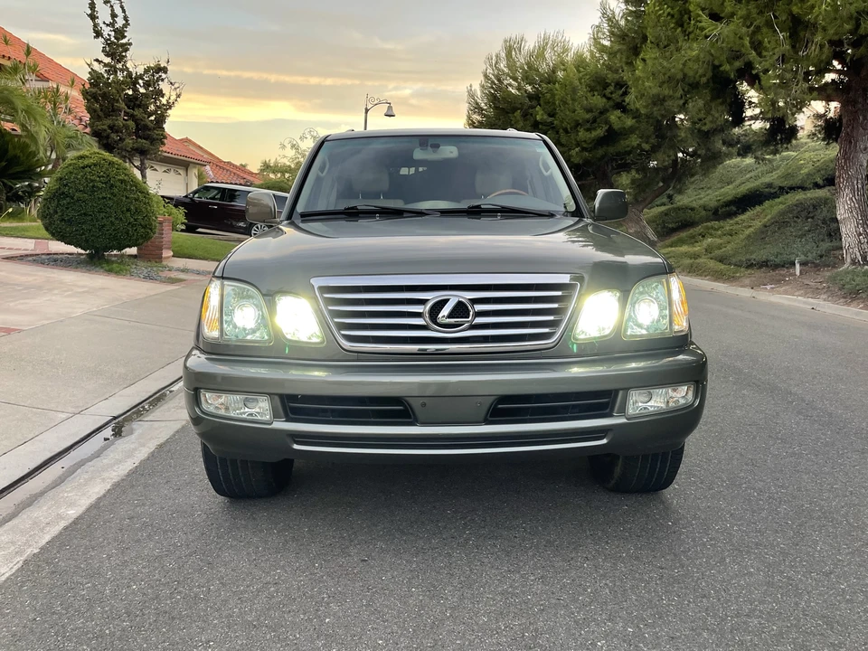 2006 Lexus LX 2nd Gen - Image 21 of 31