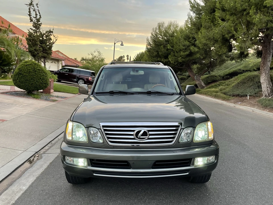 2006 Lexus LX 2nd Gen - Image 20 of 31