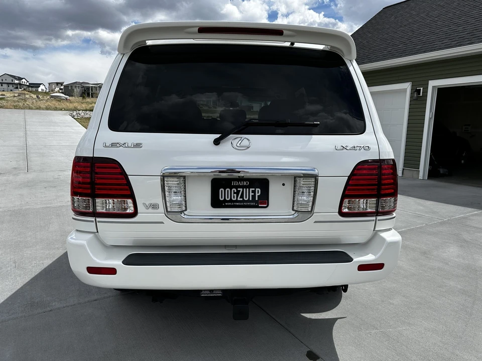 2006 Lexus LX 2nd Gen - Image 8 of 31