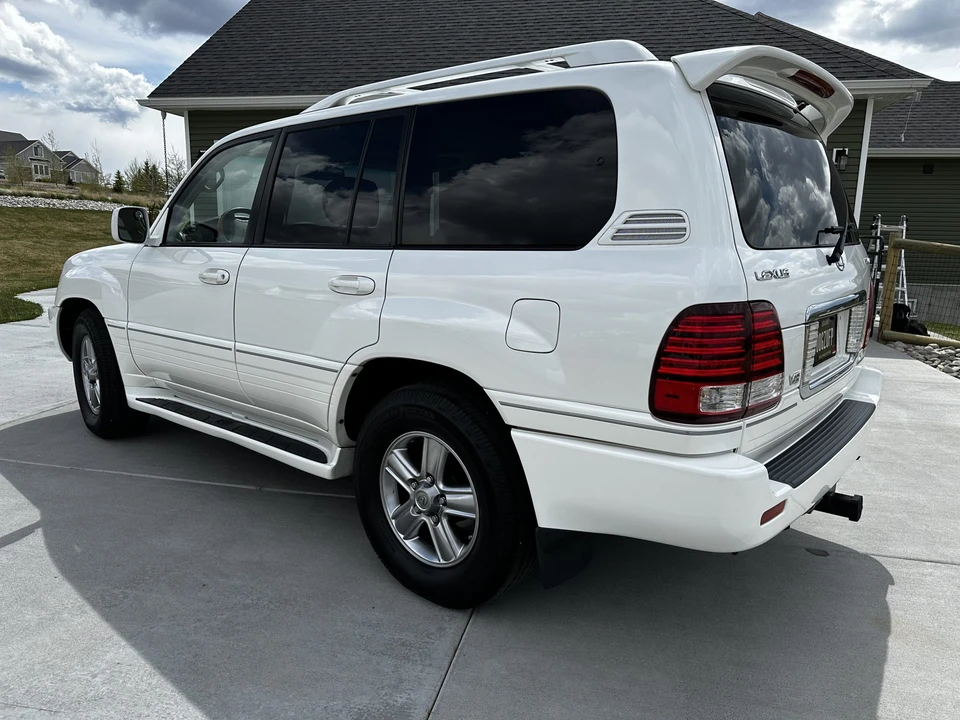 2006 Lexus LX 2nd Gen - Image 6 of 31