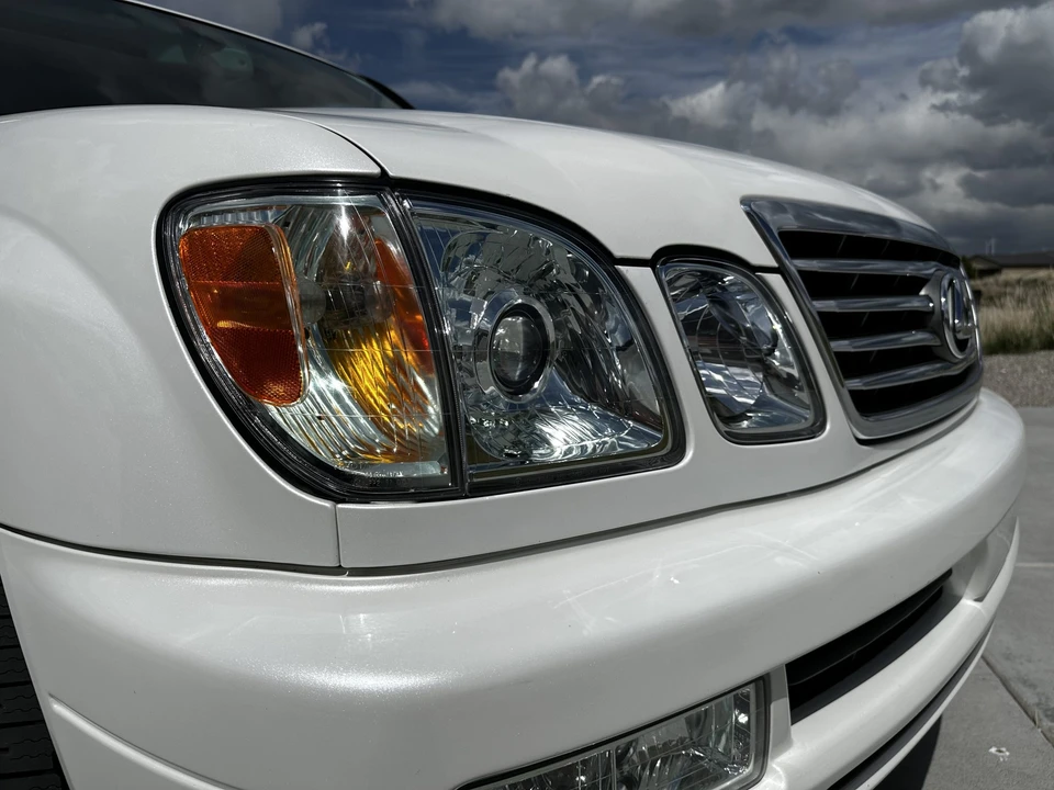 2006 Lexus LX 2nd Gen - Image 18 of 31