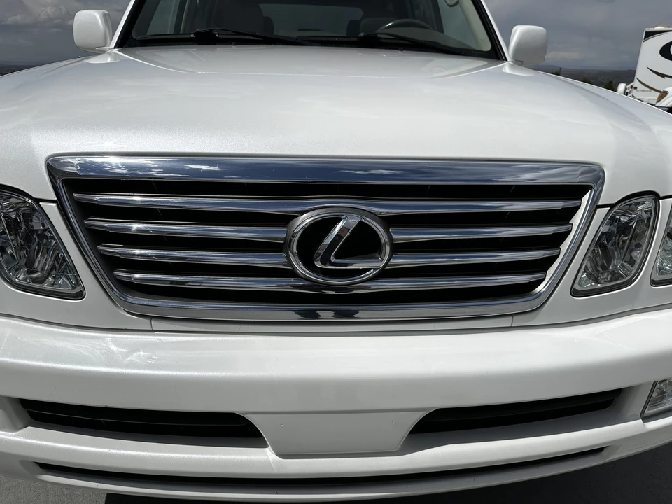 2006 Lexus LX 2nd Gen - Image 19 of 31
