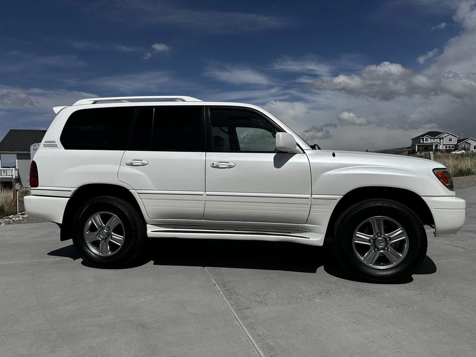 2006 Lexus LX 2nd Gen - Image 14 of 31