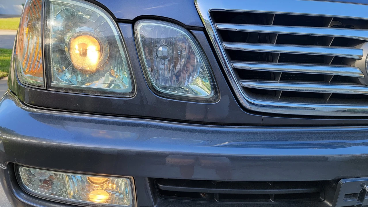 2006 Lexus LX 2nd Gen - Image 24 of 31