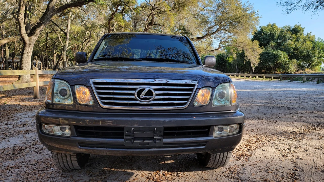 2006 Lexus LX 2nd Gen - Image 19 of 31