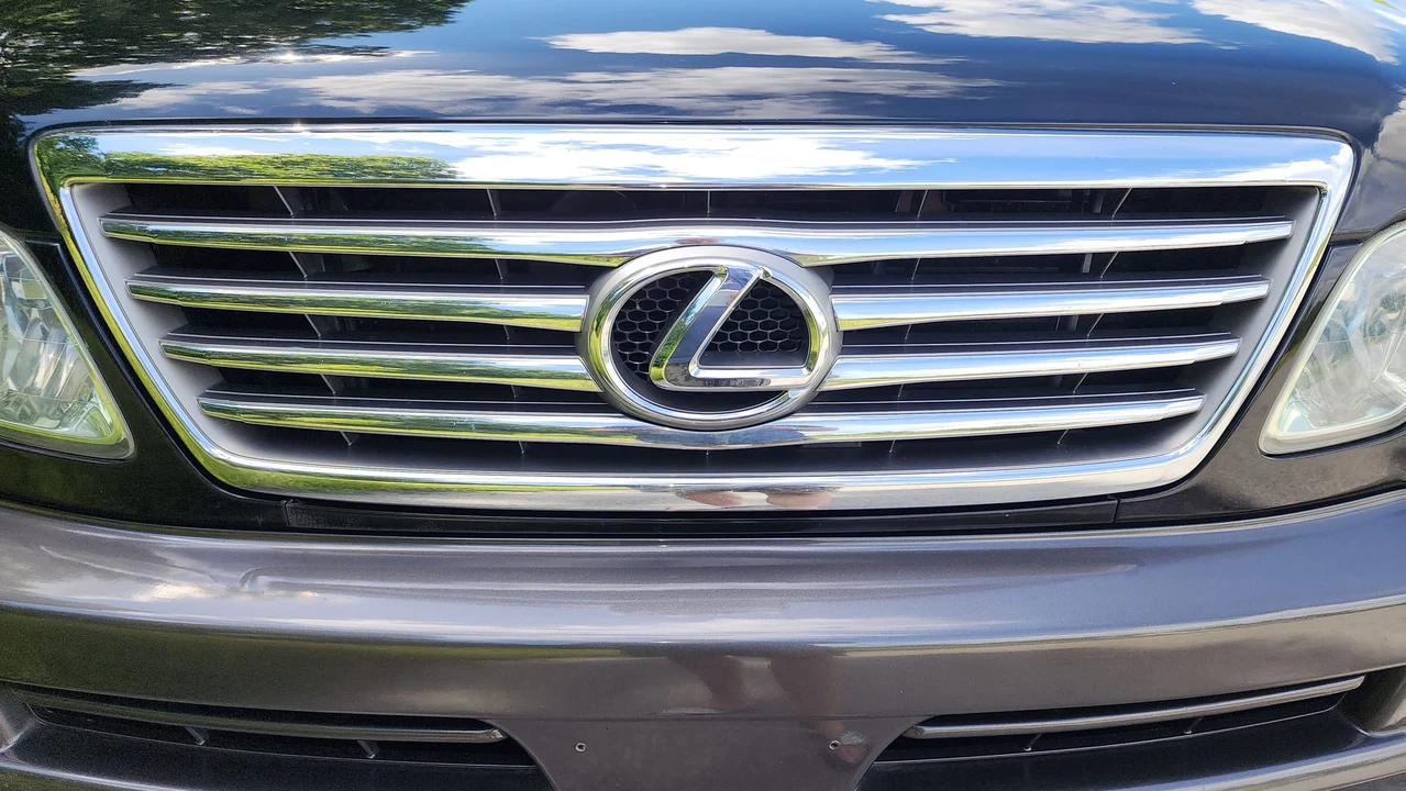 2006 Lexus LX 2nd Gen - Image 8 of 31