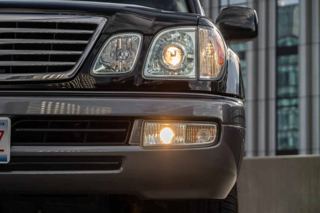2006 Lexus LX 2nd Gen - Image 21 of 31