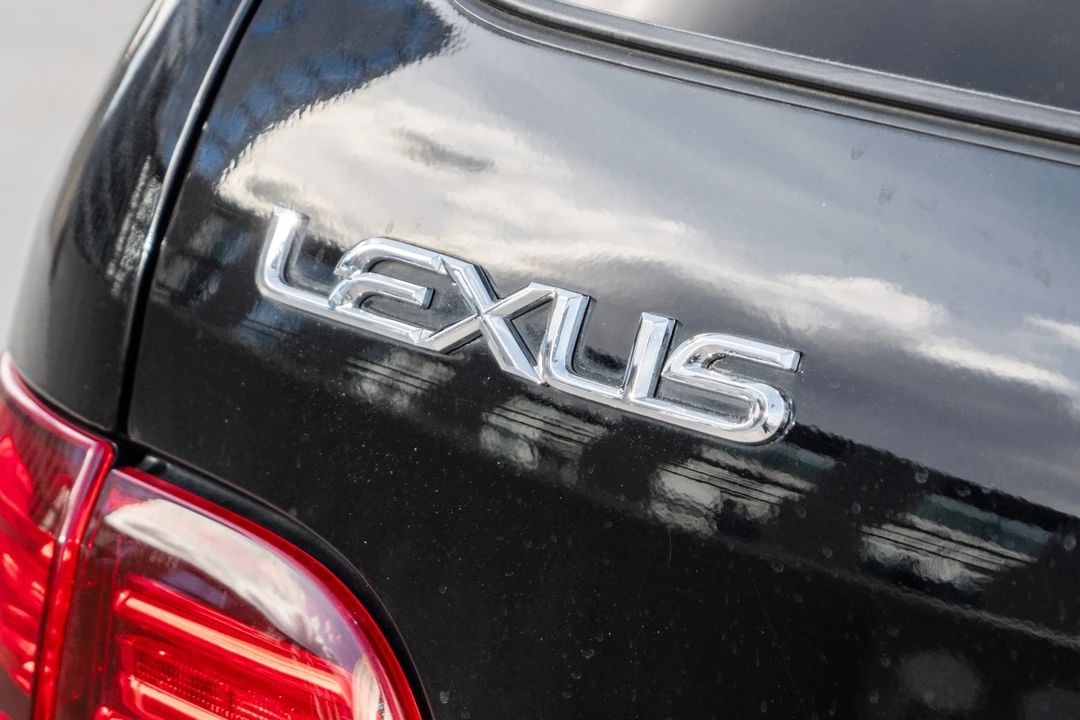 2006 Lexus LX 2nd Gen - Image 31 of 31