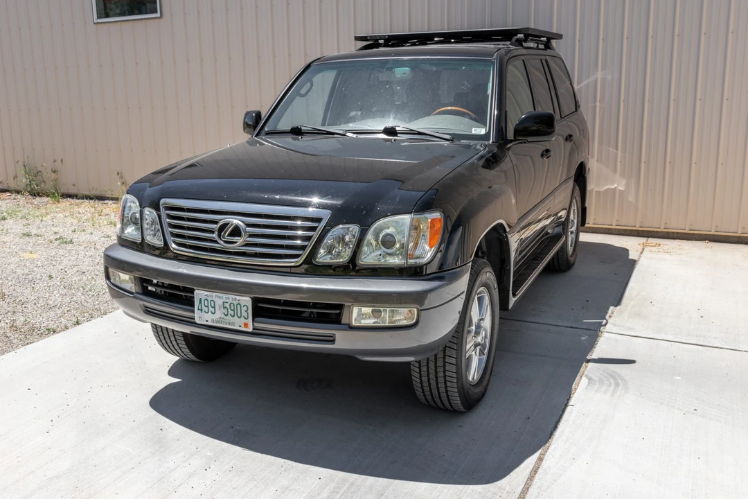 2006 Lexus LX 2nd Gen - Image 17 of 31