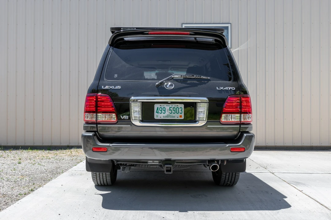 2006 Lexus LX 2nd Gen - Image 21 of 31