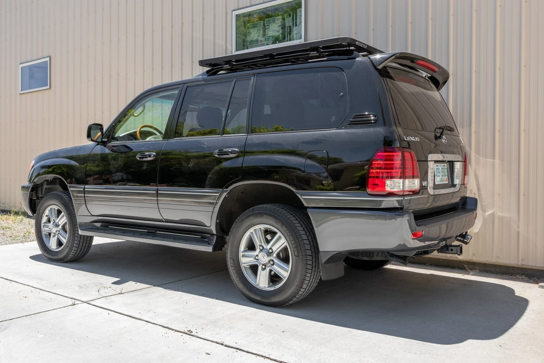 2006 Lexus LX 2nd Gen - Image 20 of 31