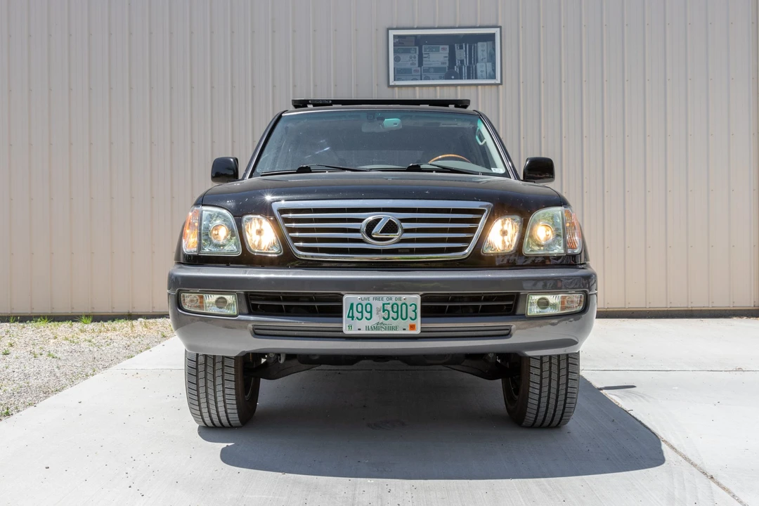 2006 Lexus LX 2nd Gen - Image 25 of 31
