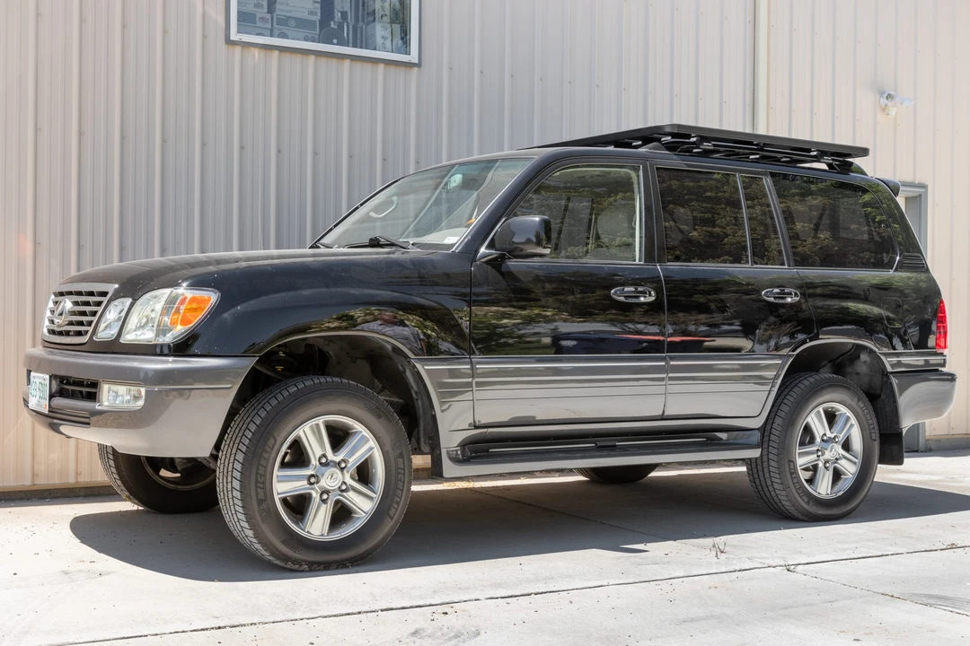 2006 Lexus LX 2nd Gen - Image 18 of 31