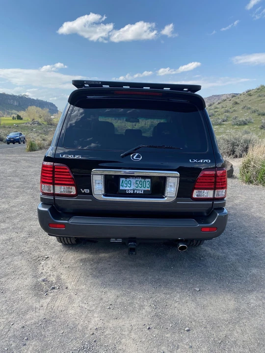 2006 Lexus LX 2nd Gen - Image 10 of 31