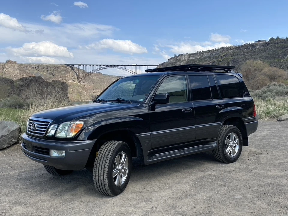 2006 Lexus LX 2nd Gen - Image 2 of 31